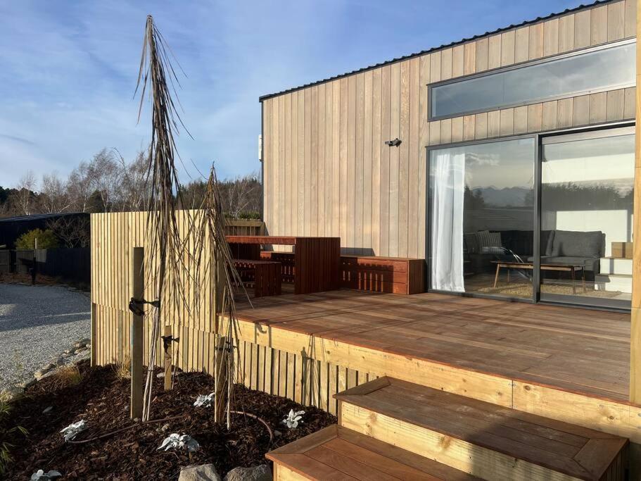 Alpine Chalet - Views, Fire-Pit, Central, Cosy Уанака Екстериор снимка